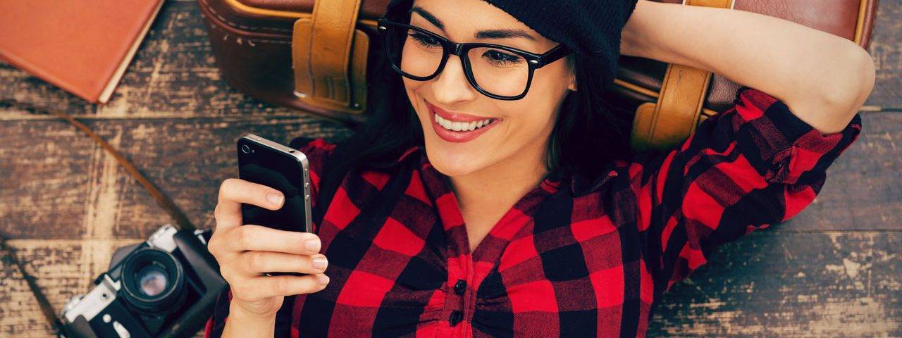 glasses american woman relax iphone 1280x480